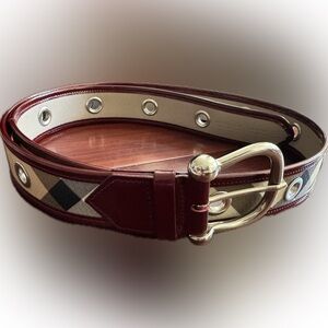 Classic Burberry belt